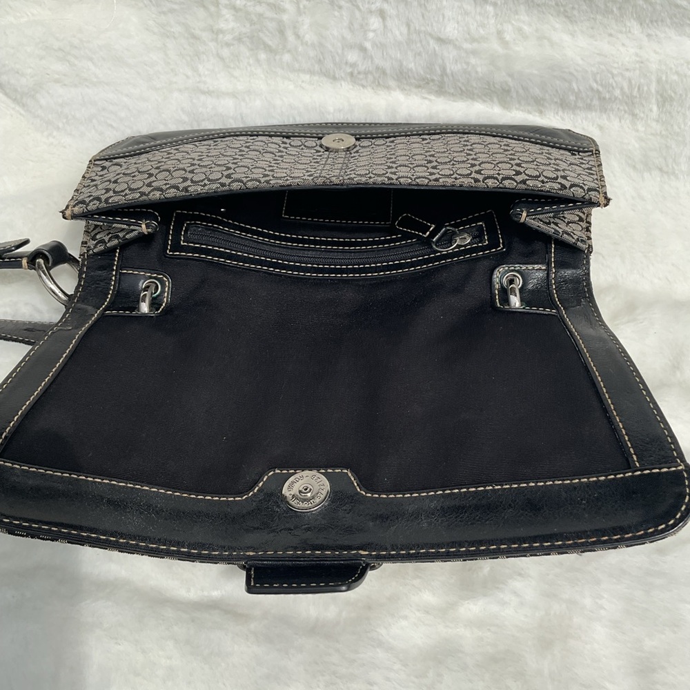 Coach SOHO Vintage Black and Gray Signature Canvas Shoulder Bag - Picture 4 of 5